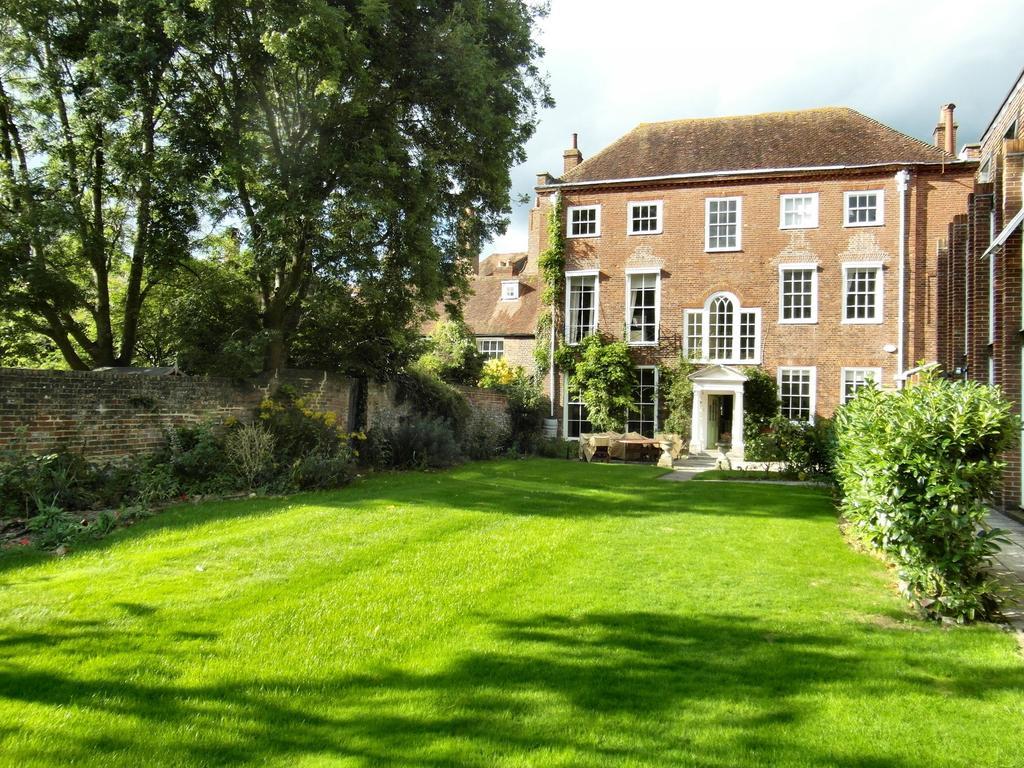 East Pallant Bed And Breakfast, Located In Large Georgian Townhouse In Central Chichester Zewnętrze zdjęcie